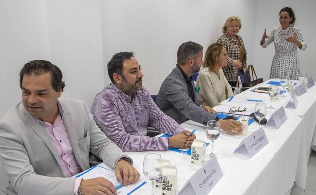 La Comunidad propone al sector hostelero un nuevo modelo de 'Destino Turístico Inteligente'