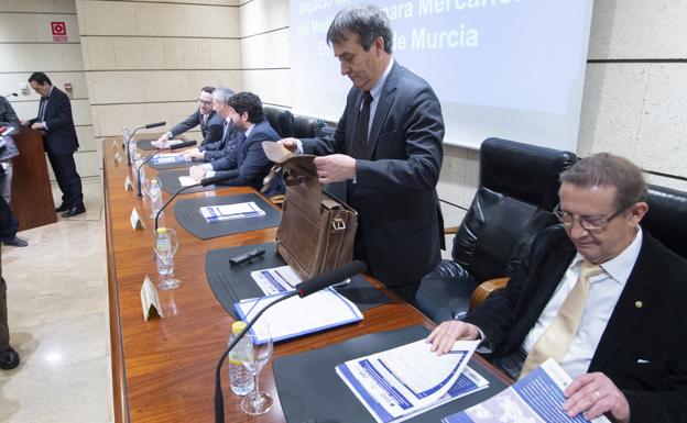 El Corredor Mediterráneo creará entre 8.000 y 10.000 empleos en la Región, según Croem