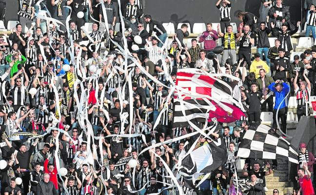 El Efesé y las peñas logran sacar un autobús a Córdoba