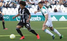 Victoria y liderato para los albinegros