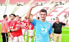 El Murcia, inmune al miedo escénico del Enrique Roca