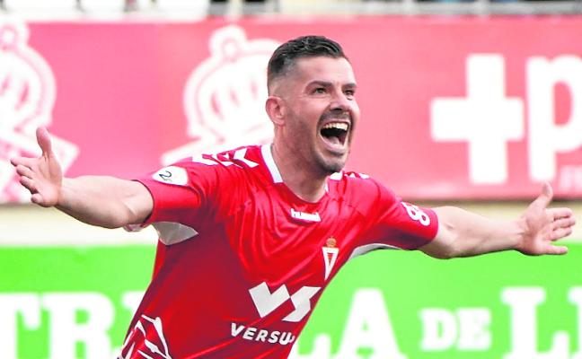El Real Murcia necesita de cinco a ocho puntos para sellar la permanencia