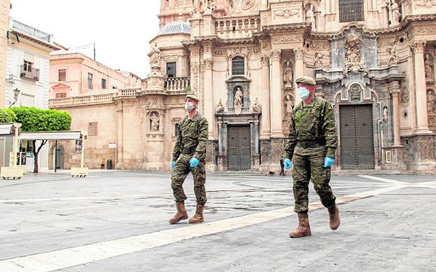 Los ayuntamientos de la Región ponen en marcha planes económicos para combatir la emergencia