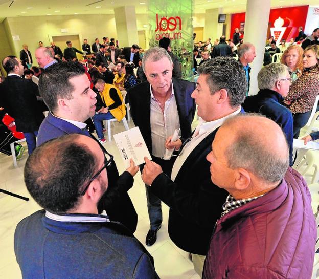 El Murcia espera a los accionistas más leales esta semana