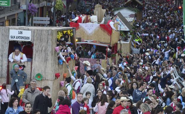 El martes 14 de abril no será festivo en Murcia