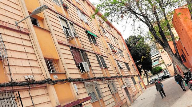 El polígono de La Paz de Murcia recortará un 50% el gasto eléctrico con 300 nuevas farolas