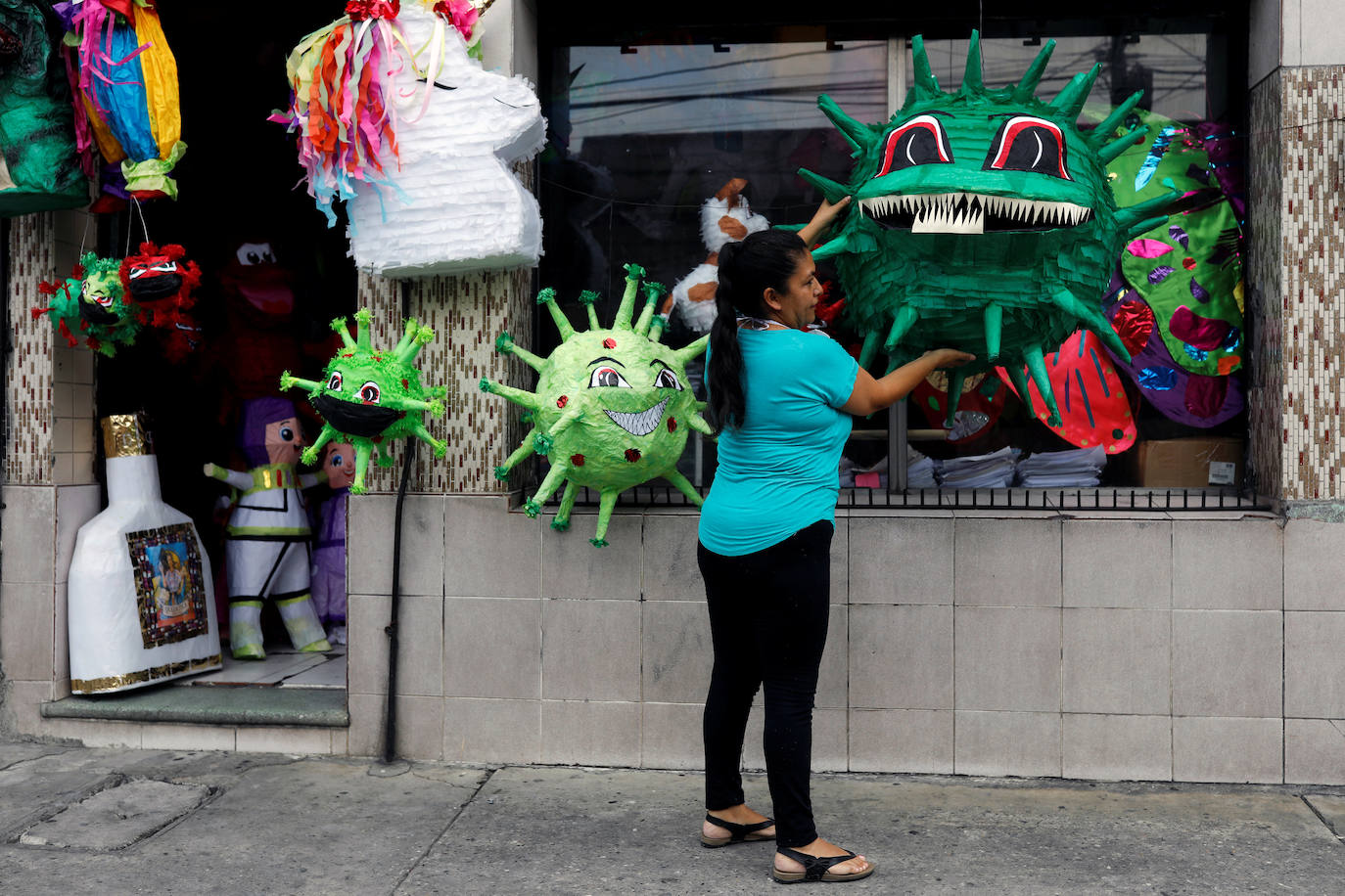 El placer de aporrear al virus