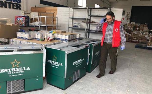Estrella de Levante envía cámaras frigoríficas a Cruz Roja para mantener los productos perecederos de primera necesidad