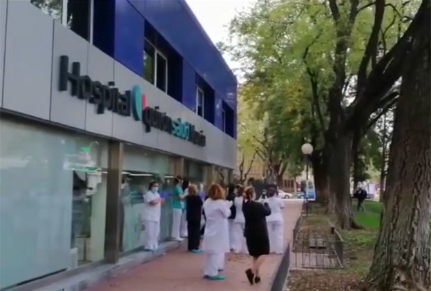 Oleada de aplausos en Quirónsalud Murcia