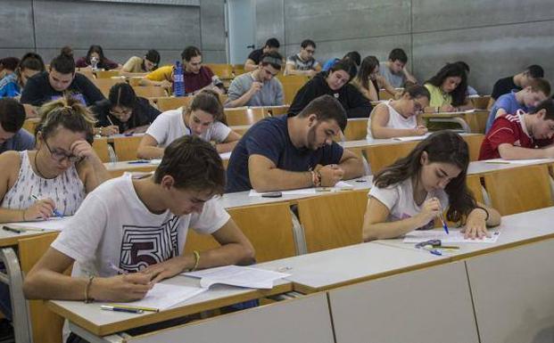 La Comunidad presenta al Ministerio de Universidades el protocolo sanitario a utilizar en la EBAU