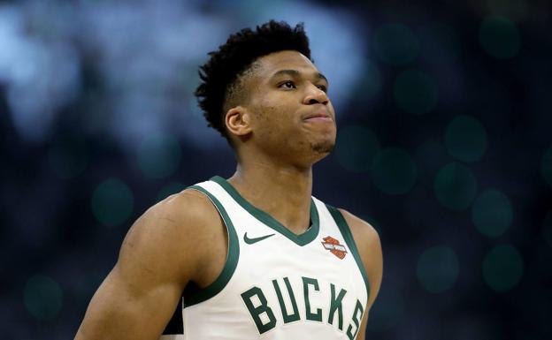 Antetokounmpo denuncia el pirateo de sus redes sociales