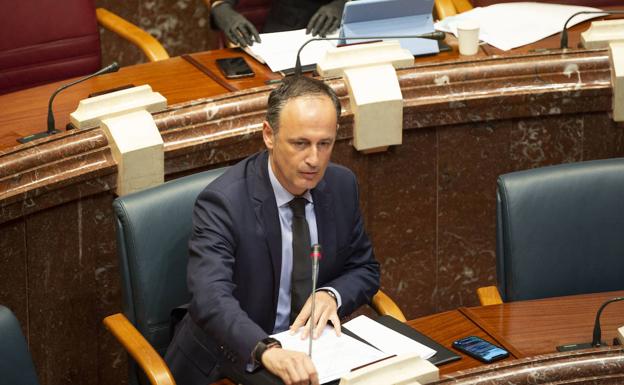 Celdrán critica que el Gobierno central le «ha quitado a la Región más de lo que le ha dado»