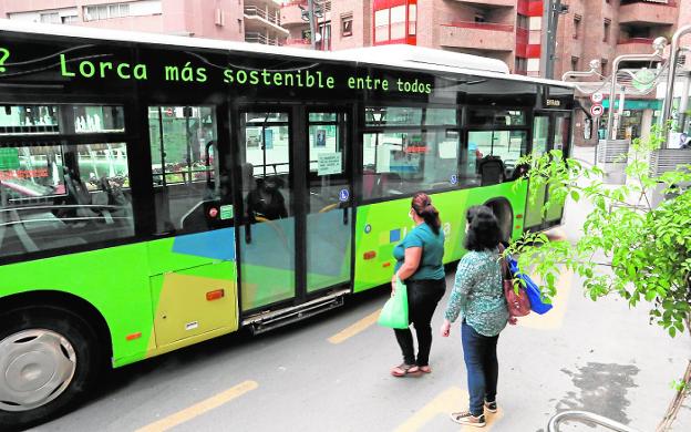 El autobús urbano y la ORA vuelven a ser de pago en Lorca