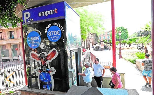 Los aparcamientos de La Glorieta y Plano de San Francisco de Murcia serán gratis durante la primera hora