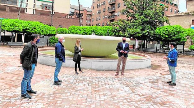 La plaza Mayor de Murcia estrenará mobiliario urbano y zona de juegos infantiles