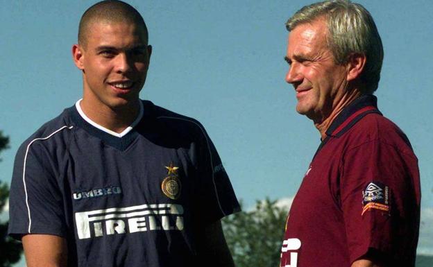 Muere Gigi Simoni, primer técnico de Ronaldo en el Inter