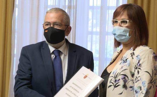 El anteproyecto de ley de Servicios Sociales llega a la Asamblea incluyendo la creación de una Historia Social Única