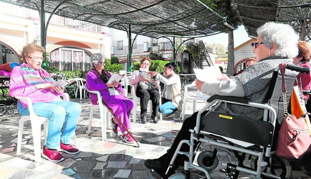 Ayudas de hasta 3.000 euros a los mayores de 65 años para gafas, audífonos y tratamientos dentales