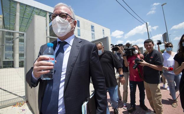 La Fiscalía reclama a la Audiencia que mantenga los cargos contra Valcárcel