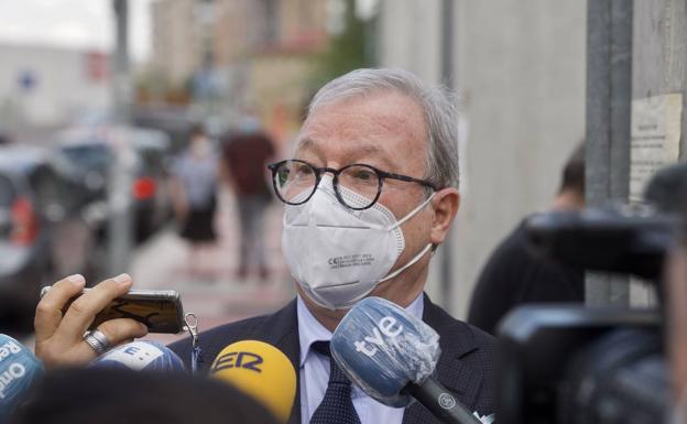 Valcárcel justifica la construcción de la desaladora porque la CHS no garantizaba el suministro de agua