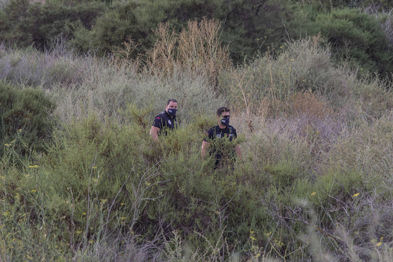 Búsqueda de inmigrantes huidos del muelle de Cartagena