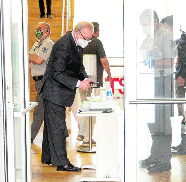 La fiscal pide una fianza de 900 millones a Valcárcel y a las empresas de la desaladora