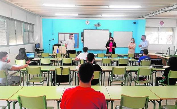 Clases de refuerzo para alumnos con lagunas y desmotivados por el confinamiento