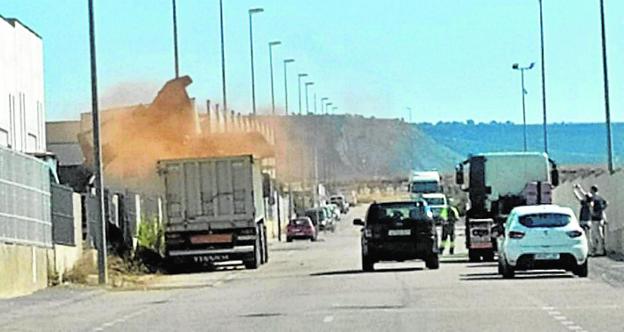 Retiran miles de botes putrefactos de Cofrusa