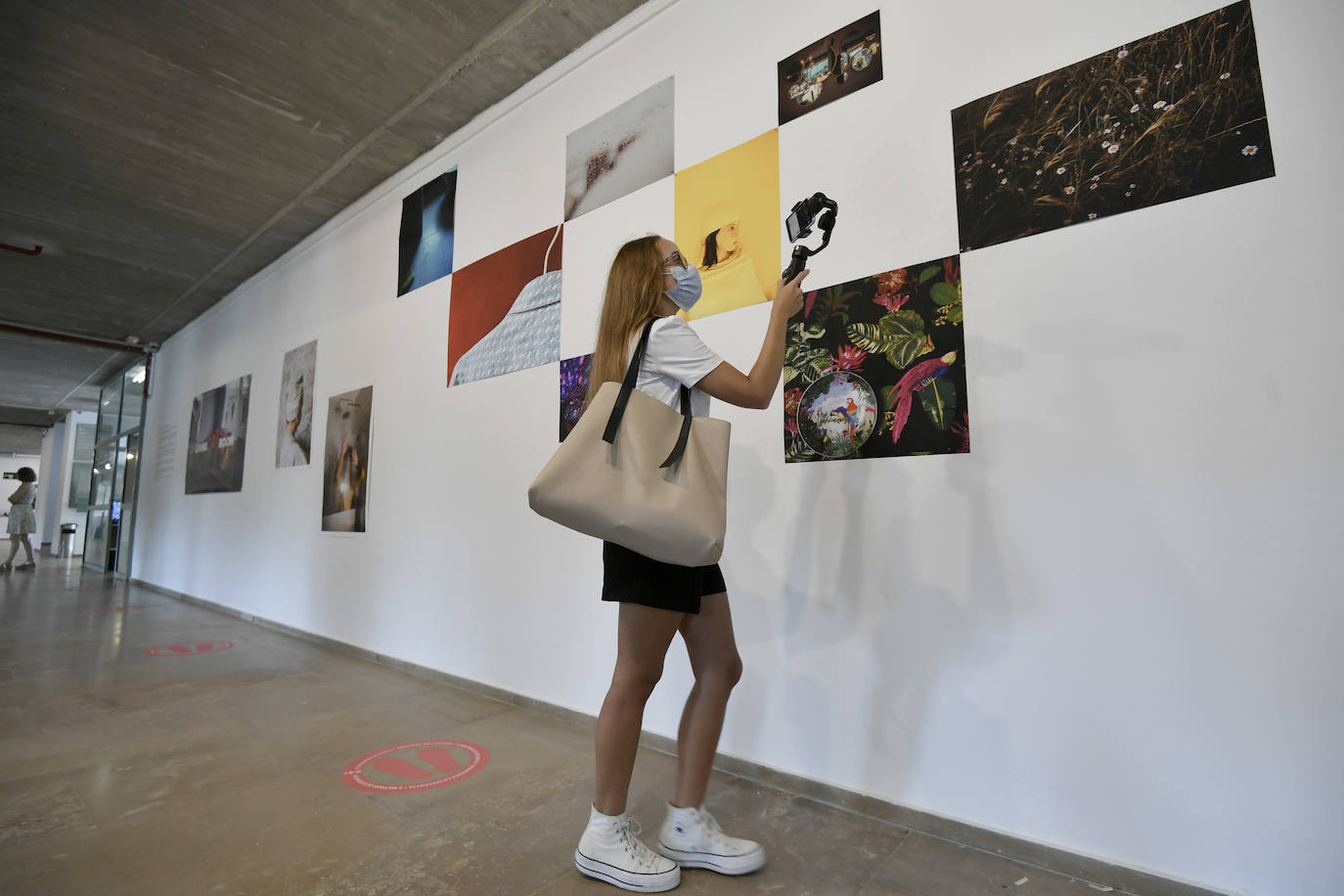 La exposición 'Living Foto Room Project', sobre imágenes del confinamiento, llega a Murcia