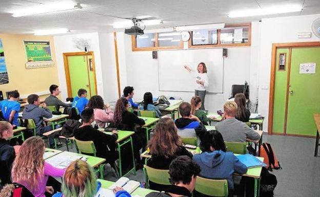 Los institutos de la Región podrán organizar las clases de Bachillerato y FP semipresenciales y en días alternos