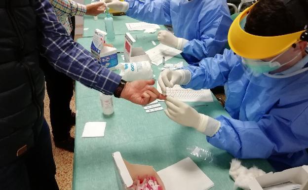 Un pequeño pueblo de Toledo se confina tras dar positivo una vecina