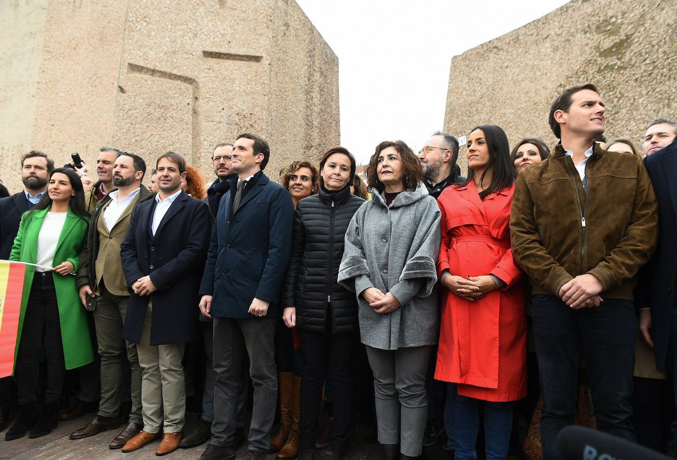 La moción de censura de Vox liquida la foto de Colón