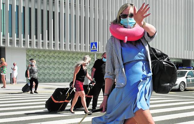 Aena pide ser compensada con 2,5 millones para no dejar que Corvera se hunda