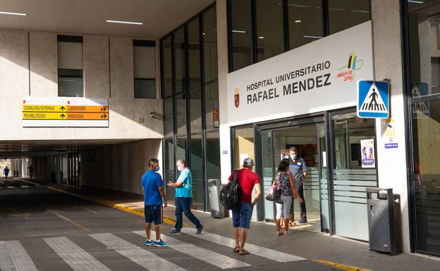 Los nuevos casos en la Región se estabilizan al sumar 120 más el viernes pero se disparan en Lorca