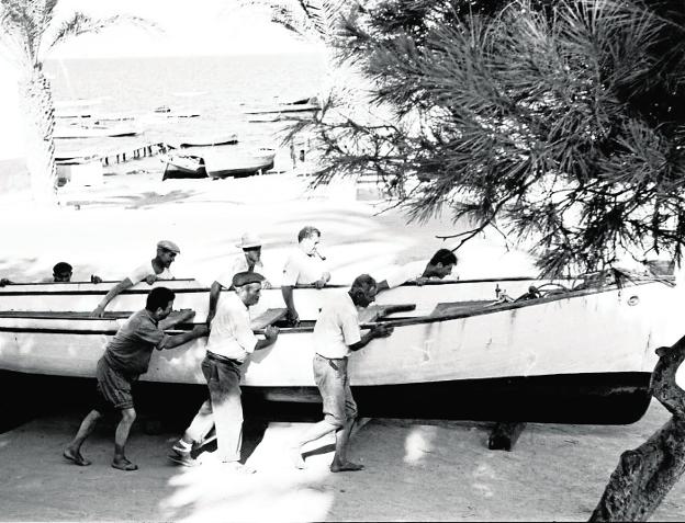 Quedan unos 30 laúdes históricos en el Mar Menor, donde fueron estrellas de las regatas