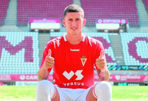 Segura: «El Murcia está lleno de jugadores con ilusión y con ganas de llegar lejos en el fútbol»