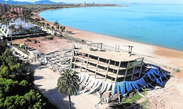 Los ecologistas exigen quitar puertos en el Mar Menor y la Comunidad plantea muelles 'verdes'
