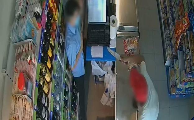 Detienen al atracador que asaltó un supermercado de Ceutí con un cuchillo