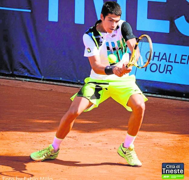 Carlos Alcaraz juega hoy en Trieste ante el italiano Bonadio su primera final en un Challenger