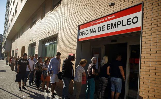 La Región de Murcia suma 1.781 parados más en agosto lastrada por la caída del turismo