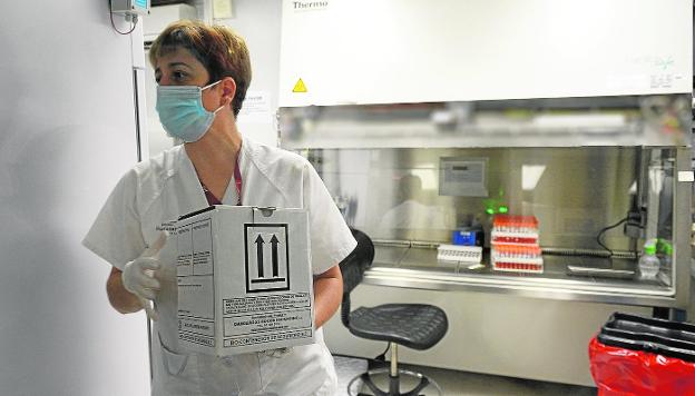 Salud amplía a otros tres hospitales la realización de PCR con el objetivo de superar las 3.000 diarias