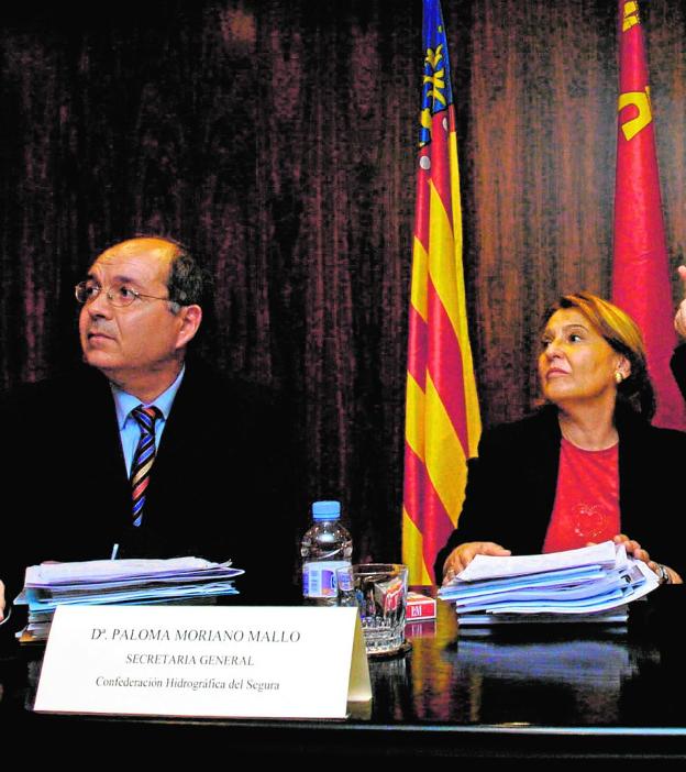 Acusan a la ex secretaria general de la CHS de facilitar contratos a su hijo y una amiga