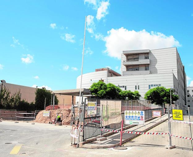 Salud refuerza Oncología con un nuevo equipo para reducir las listas de espera