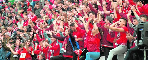 El Real Murcia supera los 5.000 abonados