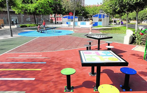 Equipan en Ronda Sur 6.000 m2 de paseos con juegos y jardines