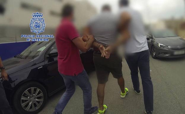 Detenido en Ceutí un fugitivo buscado por un homicidio doloso y otros delitos