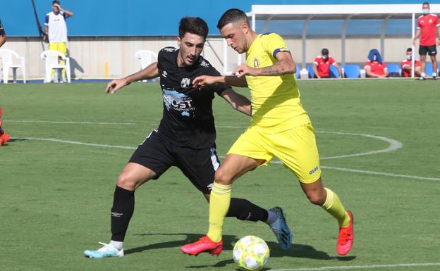 Derrota del Lorca Deportiva en el primer amistoso