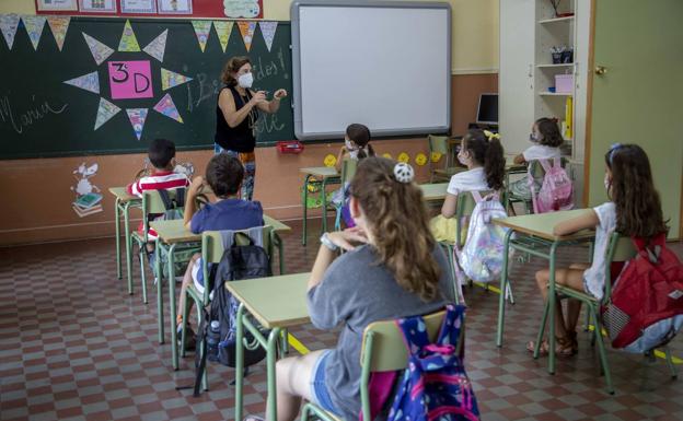 Los centros educativos de la Comunidad acumulan 17 casos de Covid y más de 200 aislados en total