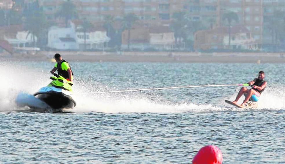 De la silla de ruedas al esquí acuático sobre tabla