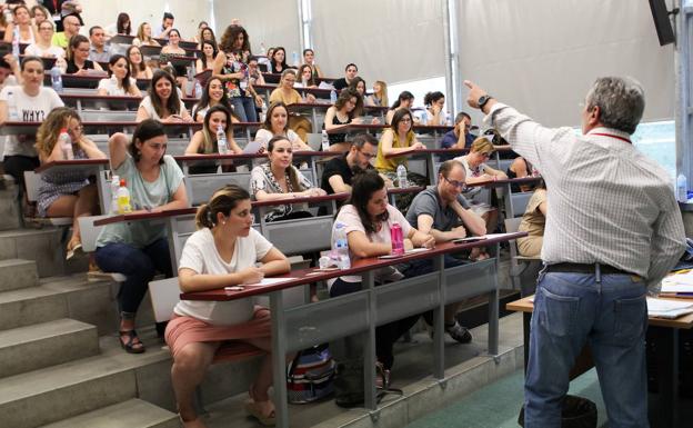 Csif pide al Gobierno regional la suspensión de las oposiciones en la comunidad